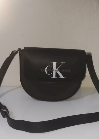 Calvin Klein Calvin Klein Kadın Siyah Deri Çapraz Çanta