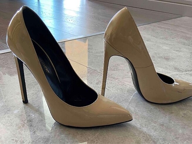 Saint laurent rugan stiletto
