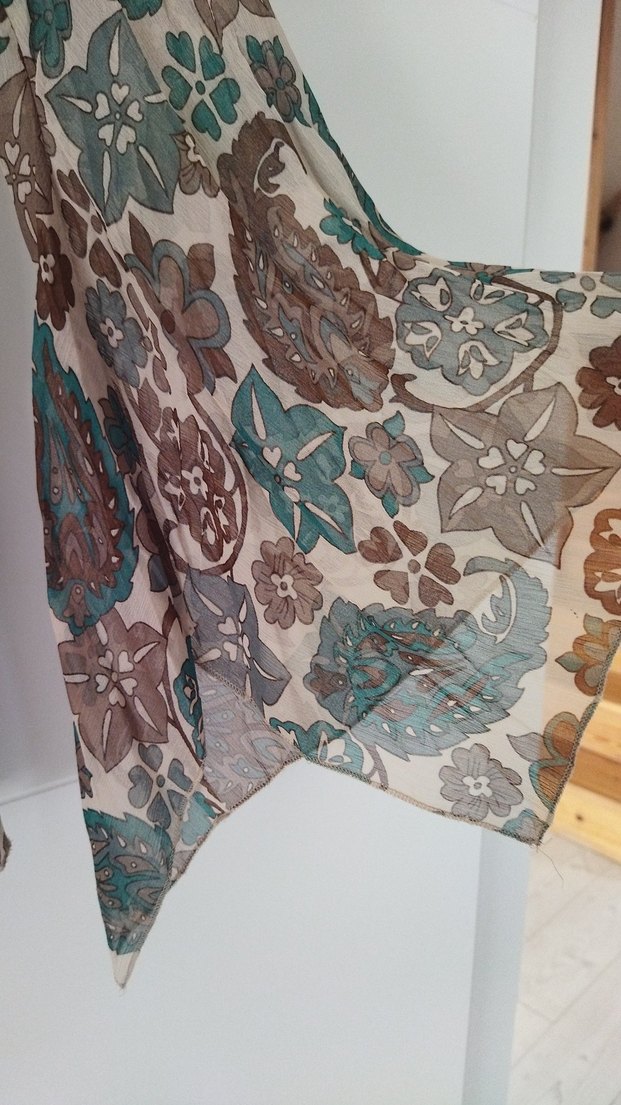 Bohem V Yaka Uzun Kollu Desenli Bluz - Görsel 3