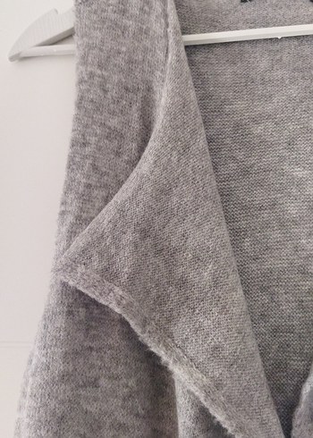 Gri Uzun Kollu Örgü Yelek - Görsel 3