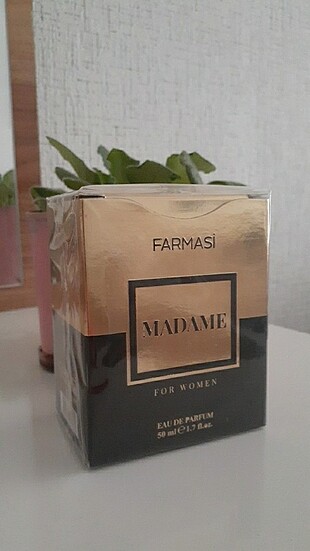 Farmasi Parfüm