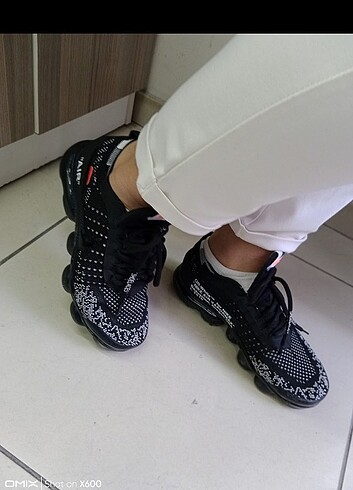 Adidas spor ayakkabı 