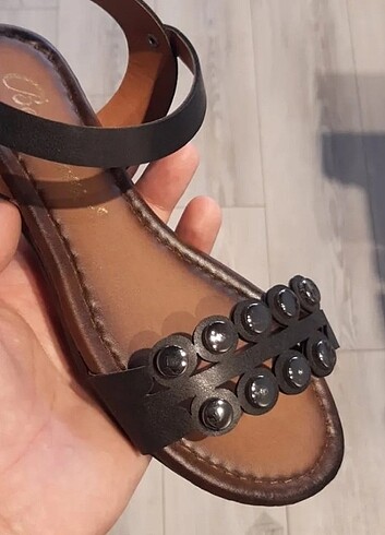 39 Beden siyah Renk Sandelet 