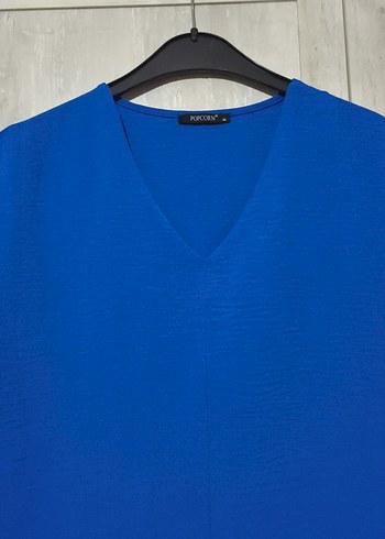 Mavi V Yaka Kısa Kollu Salaş Bluz - Görsel 2