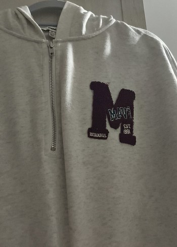 Çok acık gri renk crop kadın kapşonlu sweatshirt - Görsel 3