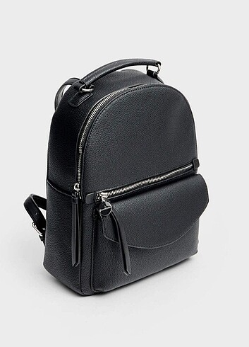 Stradivarius sırt çantası 