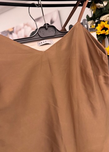 Bej V Yaka Kadın Askılı Bluz - Görsel 4