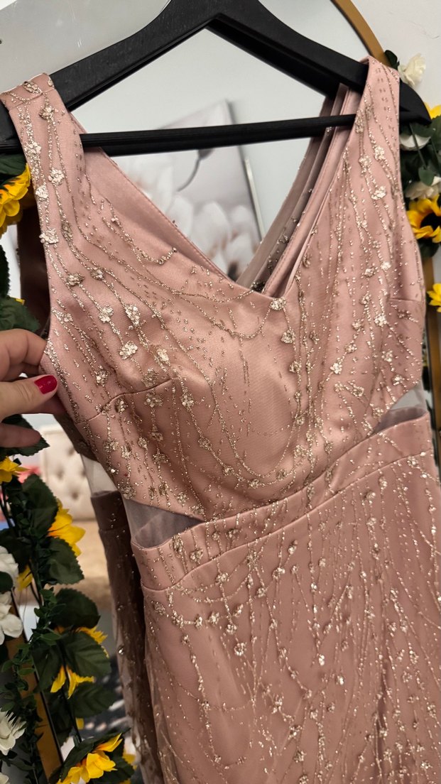 Bej İşlemeli Uzun V Yaka Abiye Elbise hiç giyilmedi - Görsel 2