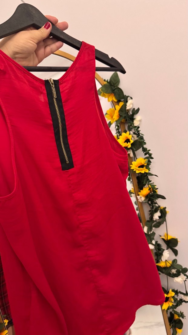 Kırmızı Sırt Fermuarlı Kadın Bluz - Görsel 2