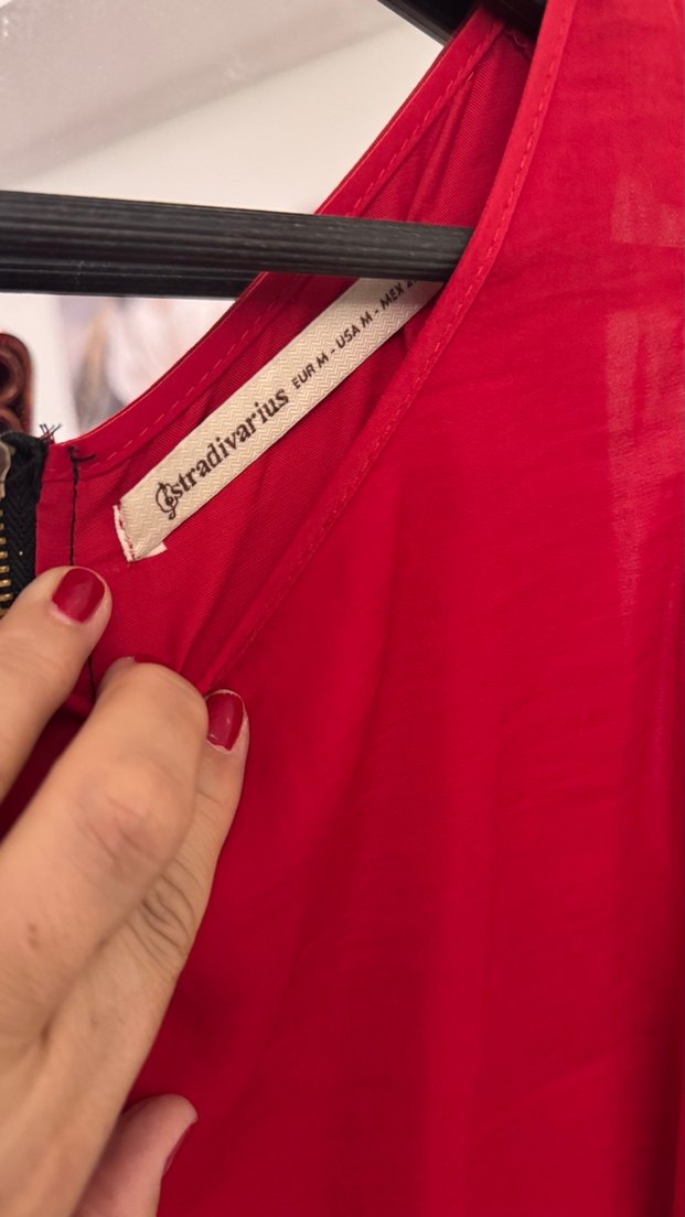 Kırmızı Sırt Fermuarlı Kadın Bluz - Görsel 3