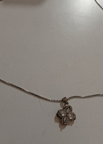 Diğer Zincir Detaylı Altın Renkli Minimalist Kolye