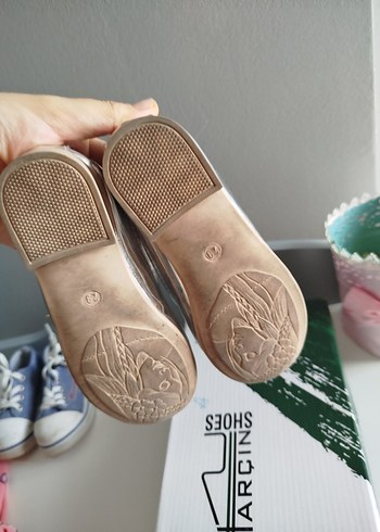 gümüş Renk Kelebek Detaylı Kız Babet - Görsel 3