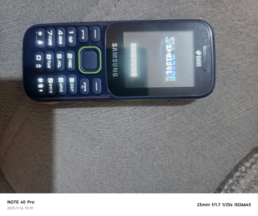 Samsung Klasik Mavi Telefon - Görsel 2