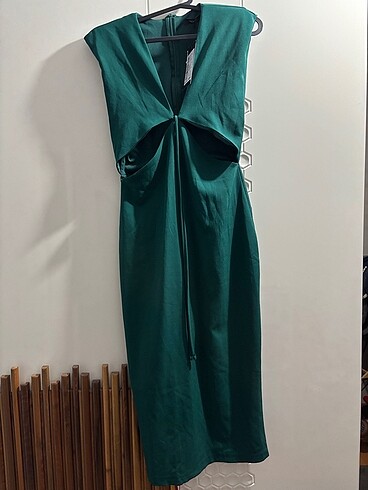 Yeşil elbise - Görsel 3