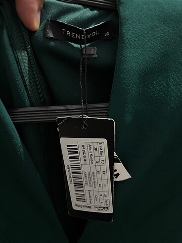 Yeşil elbise - Görsel 8