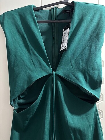 Yeşil elbise - Görsel 2