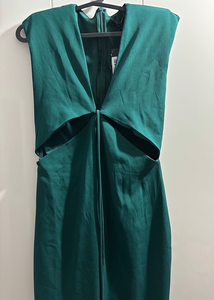 Yeşil elbise - Görsel 4