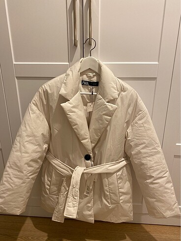 Zara kuşaklı mont