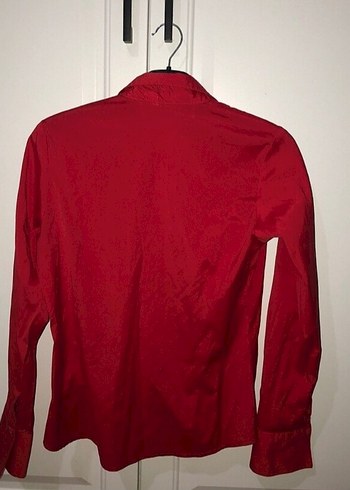 Yargıcı Kırmızı Düğmeli Uzun Kollu Kadın Gömlek - Görsel 4