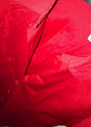 Yargıcı Kırmızı Düğmeli Uzun Kollu Kadın Gömlek - Görsel 3