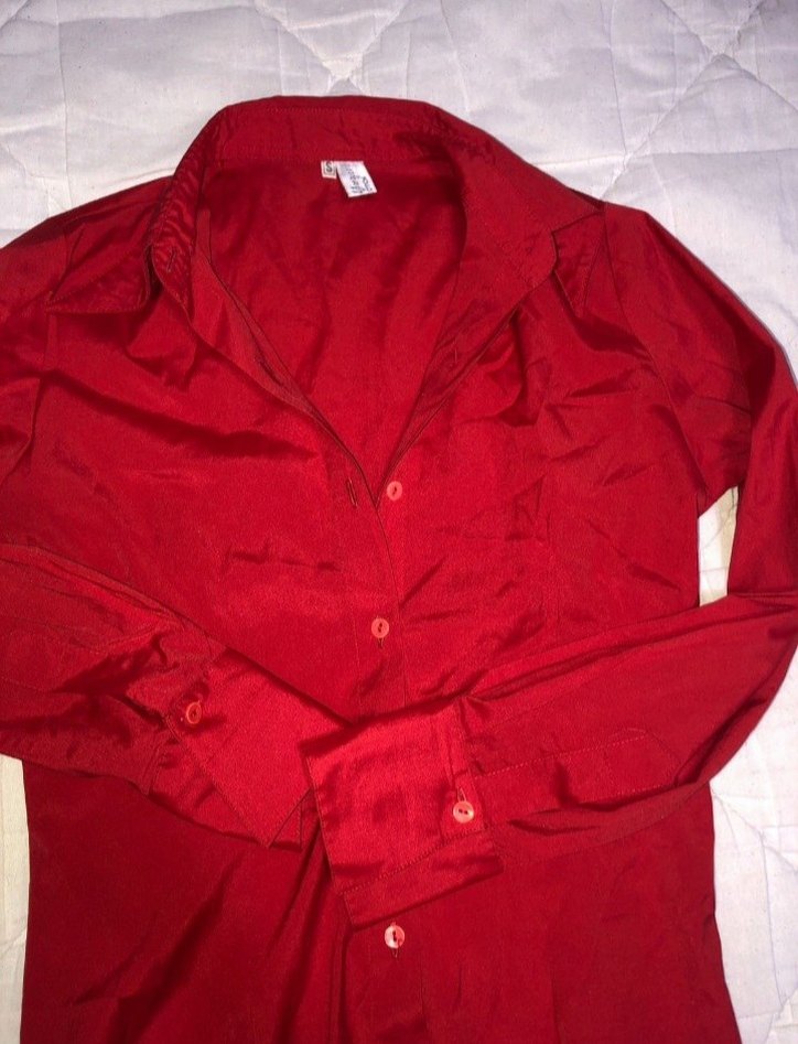 Yargıcı Kırmızı Düğmeli Uzun Kollu Kadın Gömlek - Görsel 2