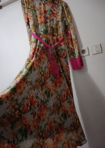 Diğer Çiçek Desenli Pembe Yaka
