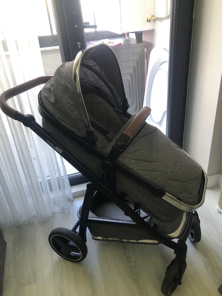 Gri Bebek Arabası Rahat ve Dayanıklı - Görsel 2