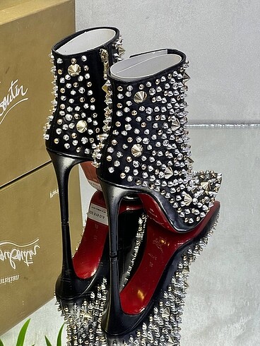 Christian Louboutin Loubutin