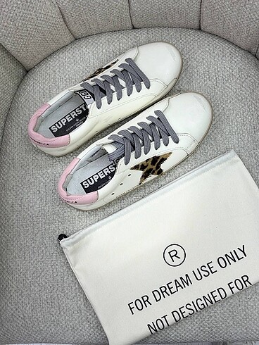 37 Beden beyaz Renk Golden goose