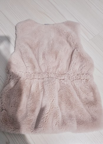 Kız Çocuk Kürklü Bej Yelek - Görsel 2