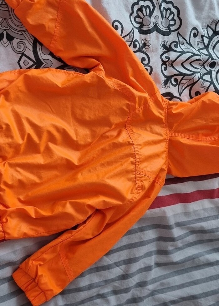 GAP yagmurluk orjinal - Görsel 3