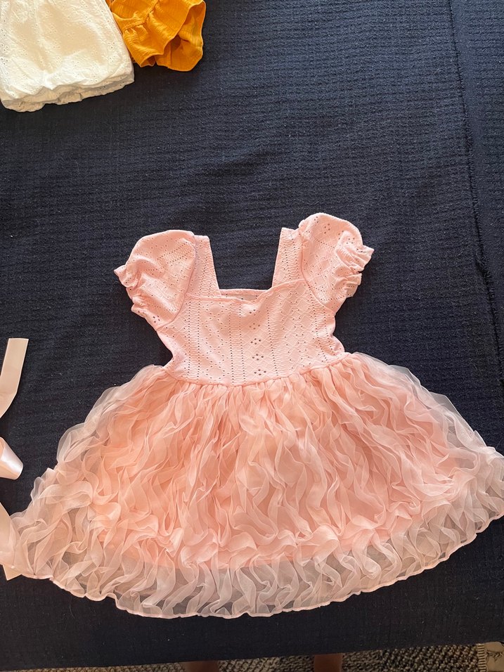 Pembe Fırfırlı Nakışlı Kız Elbisesi - Görsel 2