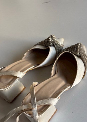 Beyaz Stiletto Topuklu Kadın Abiye Ayakkabı - Görsel 2