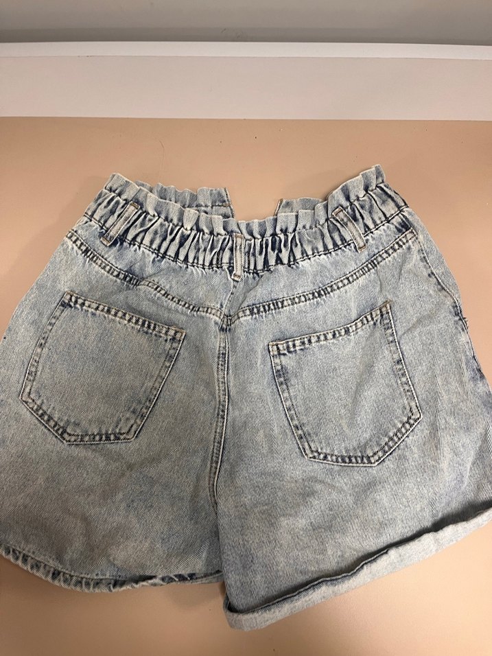 Gri Midi Rahat Kesim Kadın Denim Şort - Görsel 3