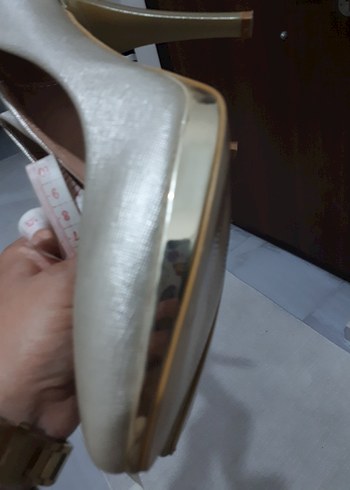 Bayan topuklu ayakkabı - Görsel 4