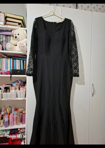 Uzun Siyah Dantel Kollu Gotik Elbise - Görsel 3