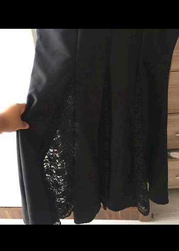 Uzun Siyah Dantel Kollu Gotik Elbise - Görsel 6