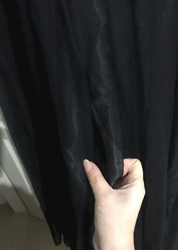 Siyah Dantel Detaylı Uzun V Yaka Abiye Elbise - Görsel 2