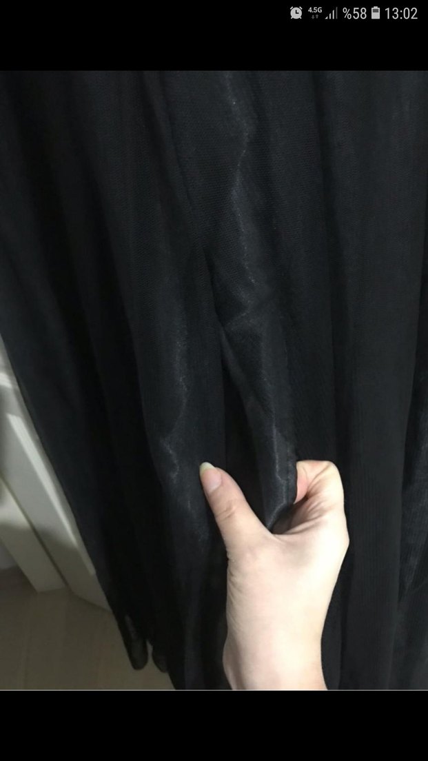 Siyah Dantel Detaylı Uzun V Yaka Abiye Elbise - Görsel 2