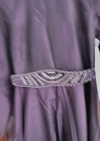 Uzun Mor Nakışlı Tesettür Abiye Elbise - Görsel 3