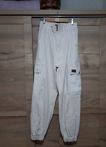 Bershka Kargo Pantolon