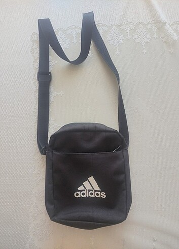 Adidas Çapraz Çanta Çok Kullanışlı