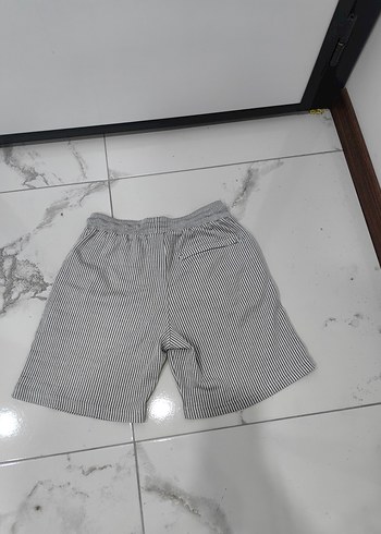 Gri Çizgili Pamuklu Erkek Şort - Görsel 2
