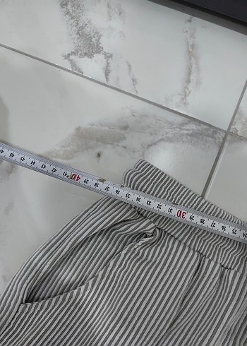 Gri Çizgili Pamuklu Erkek Şort - Görsel 7