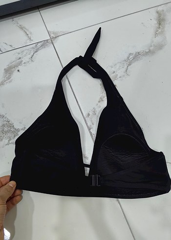 Siyah Strappy Göğüs Destekli Bikini Üstü - Görsel 2