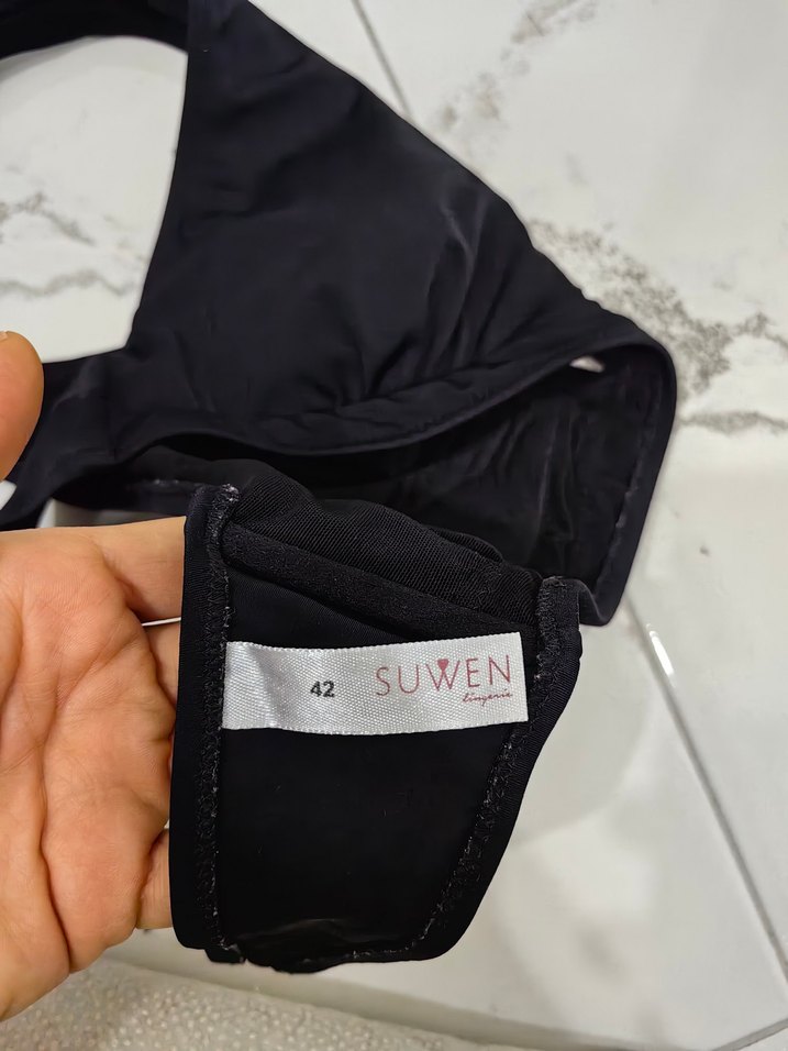 Siyah Strappy Göğüs Destekli Bikini Üstü - Görsel 5