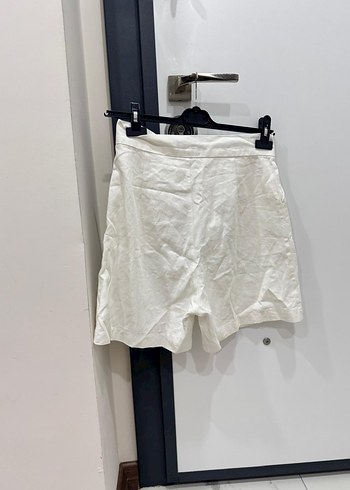 Beyaz Keten Mini Şort