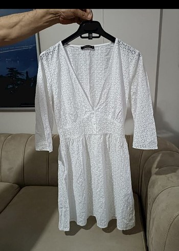 Beyaz Nakışlı Mini Elbise
