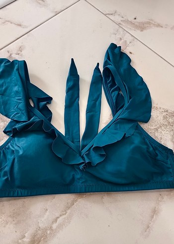 Fırfırlı Lacivert İpli Bikini Üstü