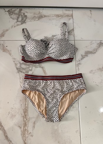 Beyaz Puantiyeli Mini Bikini Takımı